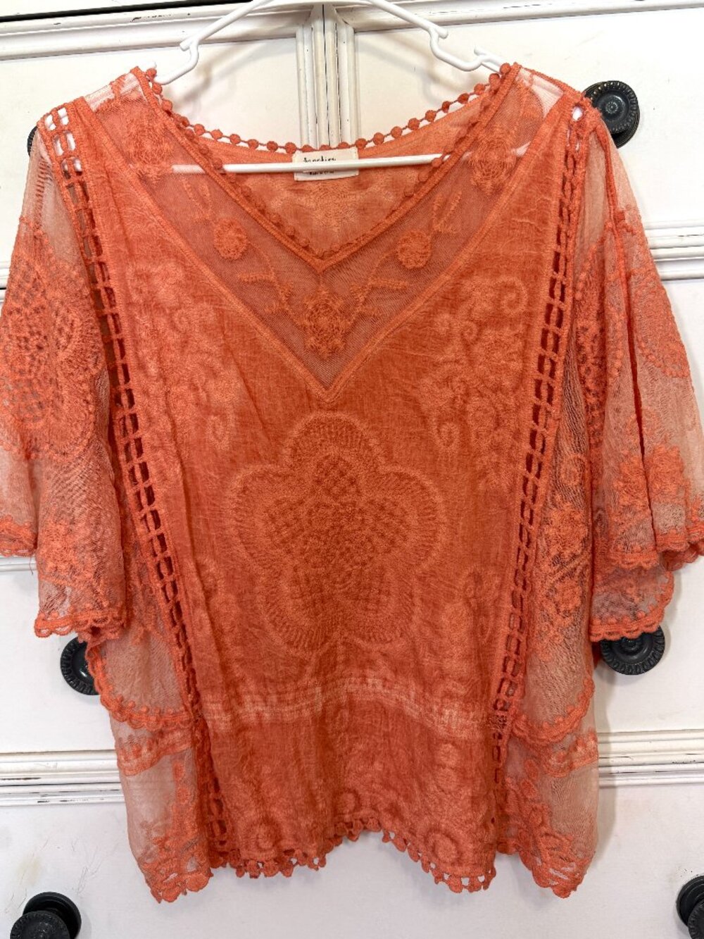 Sapphire apricot lace and embroidered top - size Large Petite